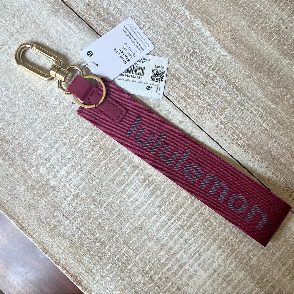 Lululemon Never Lost Keychain